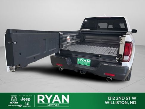 Used 2023 Honda Ridgeline RTL-E image 39