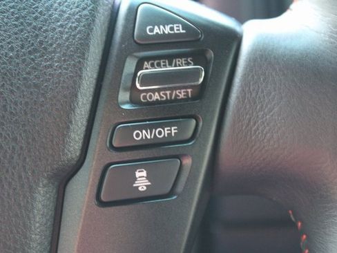 Used 2021 Nissan Titan PRO-4X w/ Pro-4x Convenience Package image 30