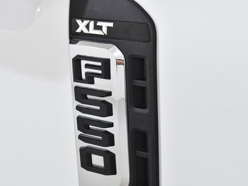 New 2026 Ford F550 4x4 Crew Cab w/ XLT Value Package image 21