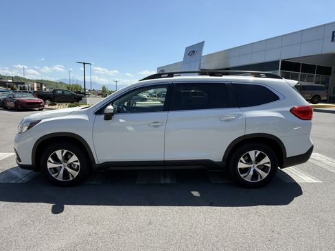 Used 2022 Subaru Ascent Premium w/ Convenience Package AWD/4WD image 8