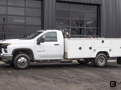 Used 2022 Chevrolet Silverado 3500 W/T w/ WT Fleet Convenience Package AWD/4WD image 3