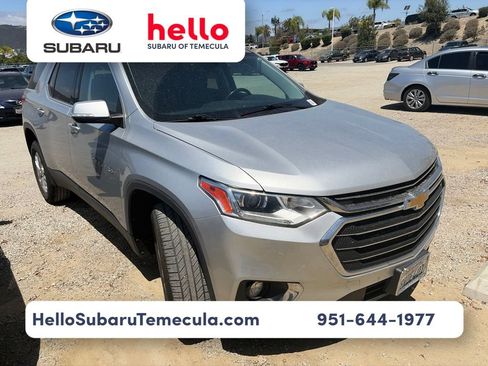 Used 2021 Chevrolet Traverse LT FWD image 1