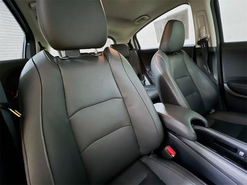 Used 2019 Honda HR-V Touring image 26