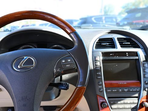 Used 2010 Lexus ES 350 image 17