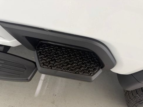 New 2026 GMC Sierra 2500 SLE AWD/4WD image 32