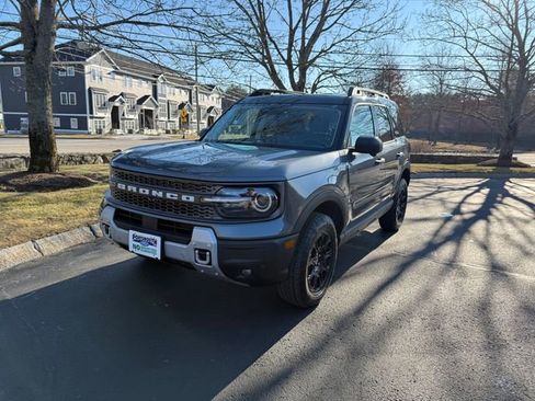Used 2025 Ford Bronco Sport Badlands image 14