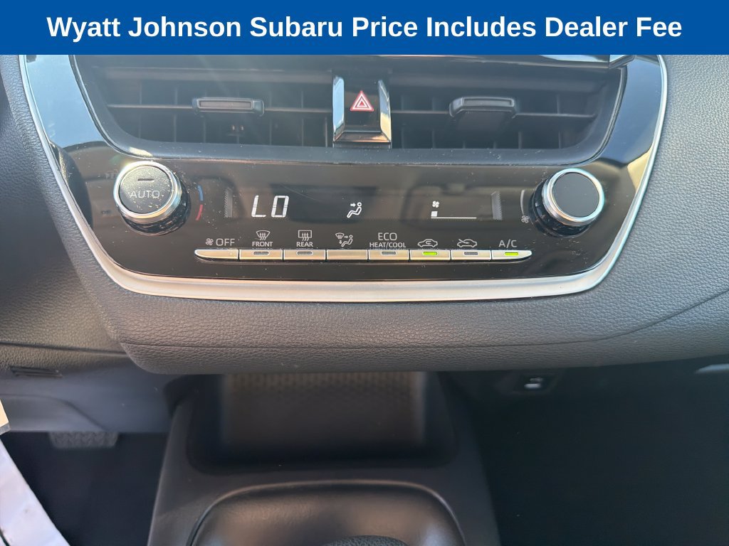 Used 2025 Toyota Corolla LE FWD image 28