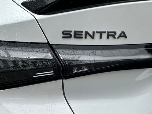 New 2026 Nissan Sentra SR FWD image 32