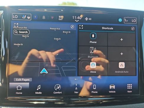 Used 2025 Chrysler Pacifica Limited FWD image 20