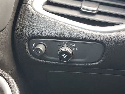 Used 2023 Chevrolet Malibu LT image 18