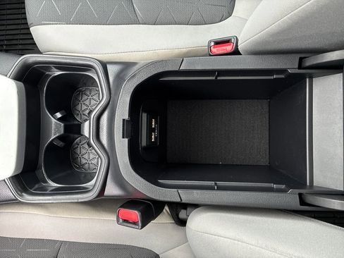 Used 2021 Toyota RAV4 XLE image 26