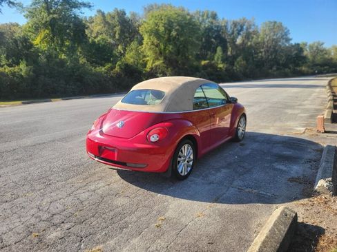 Used 2008 Volkswagen Beetle SE image 6