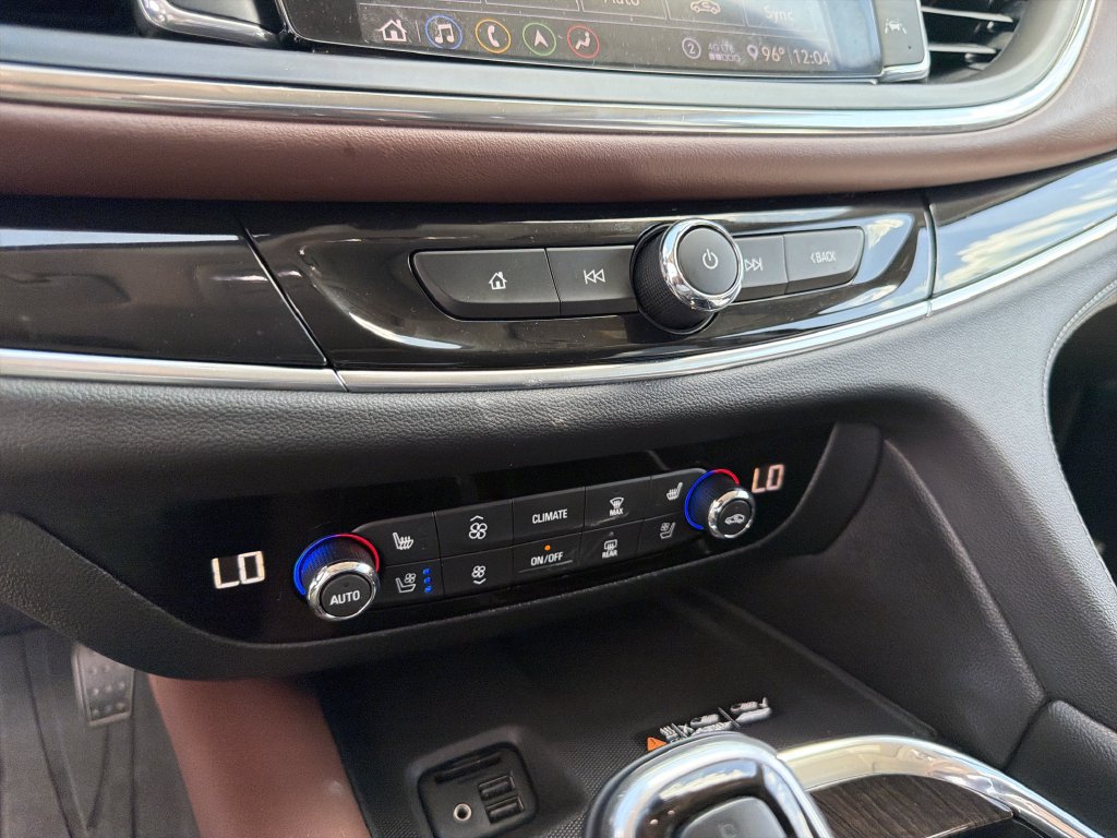 Used 2021 Buick Enclave Avenir w/ Avenir Technology Package AWD/4WD image 28