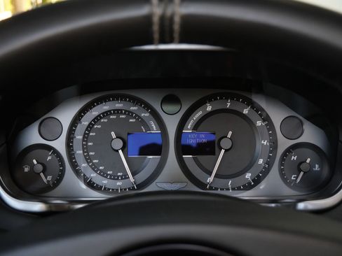 Used 2014 Aston Martin Vanquish Volante RWD image 6