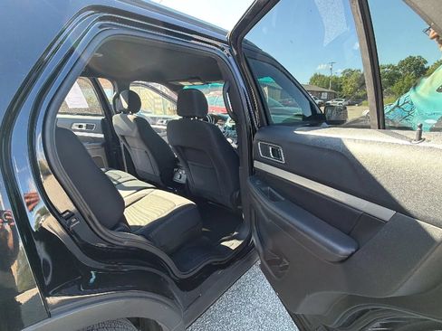 Used 2016 Ford Explorer XLT FWD image 19