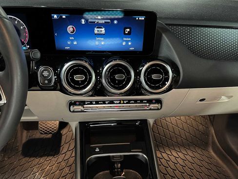 Certified 2026 Mercedes-Benz GLA 250 4MATIC image 31