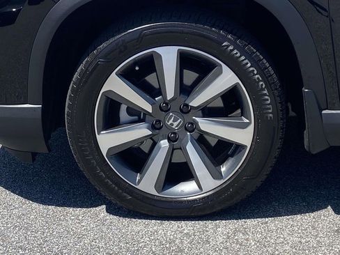 Used 2025 Honda Pilot Elite image 9