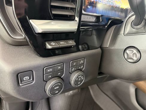 New 2026 Chevrolet Silverado 1500 High Country AWD/4WD image 23