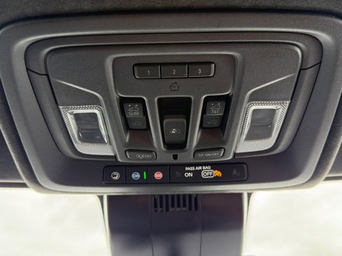 Used 2024 GMC Sierra 3500 Denali Ultimate image 36