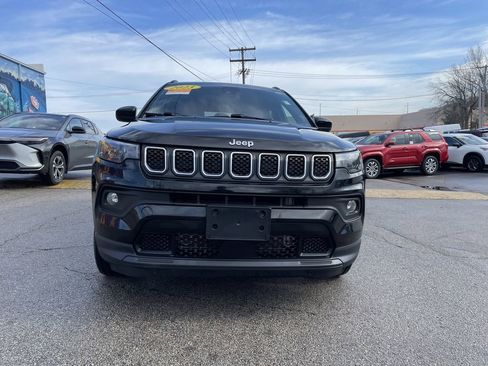 Used 2023 Jeep Compass Latitude AWD/4WD image 5