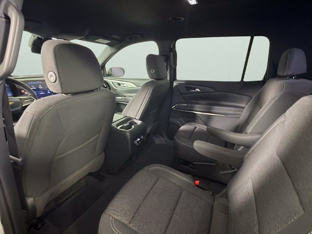 Used 2024 Chevrolet Traverse LT FWD image 27
