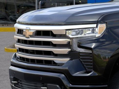 New 2026 Chevrolet Silverado 1500 High Country w/ Technology Package AWD/4WD image 13