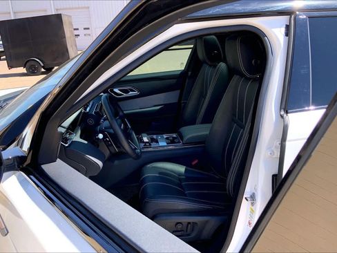 Used 2023 Land Rover Range Rover Velar R-Dynamic S image 8