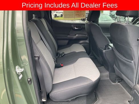 Used 2022 Toyota Tacoma TRD Off-Road w/ Technology Package RWD image 18