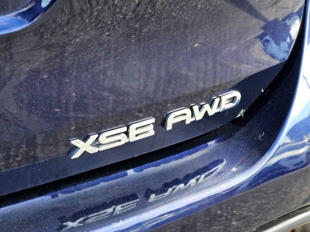 Used 2022 Toyota Highlander XSE AWD/4WD image 9