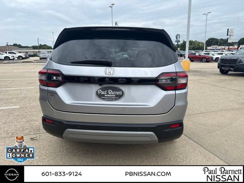 Used 2025 Honda Pilot EX-L image 8