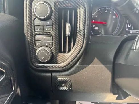 Used 2019 Chevrolet Silverado 1500 Custom w/ Custom Convenience Package AWD/4WD image 23