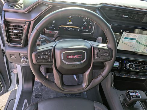 Used 2026 GMC Sierra 1500 AT4 w/ AT4 Premium Package AWD/4WD image 17