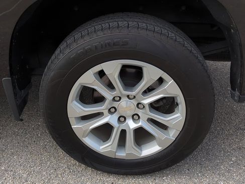 Used 2022 Chevrolet Silverado 1500 LTZ w/ LTZ Premium Package image 9