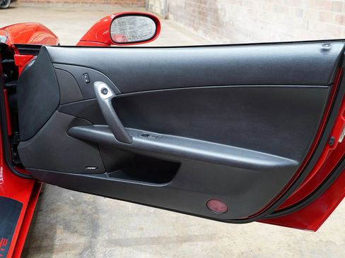 Used 2006 Chevrolet Corvette Convertible w/ Preferred Equipment Group image 48