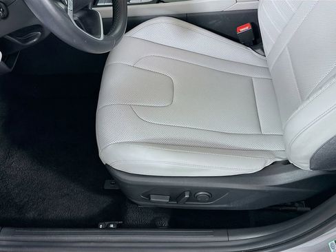 Certified 2024 Hyundai Elantra Limited image 20