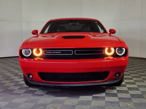 Used 2017 Dodge Challenger SXT Plus image 2