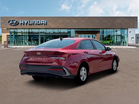 New 2026 Hyundai Elantra SE image 7