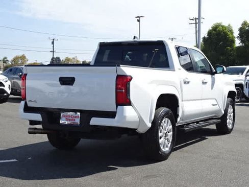 Certified 2024 Toyota Tacoma SR5 w/ SR5 Upgrade Package AWD/4WD image 13