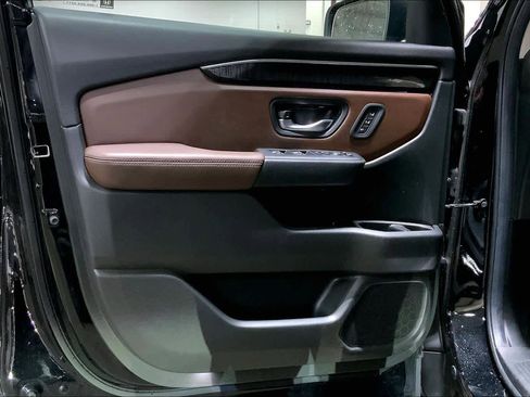 Used 2025 Honda Pilot Elite image 22