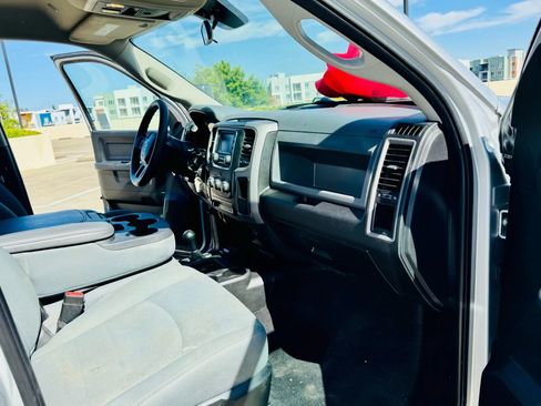 Used 2018 RAM 2500 Tradesman w/ Chrome Appearance Group image 21