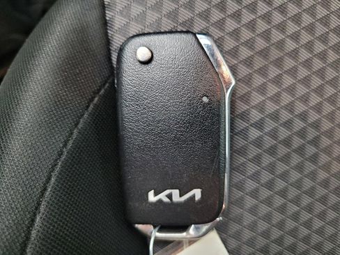 Used 2023 Kia Soul LX FWD image 32
