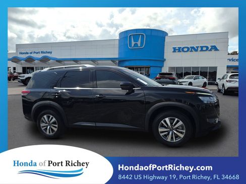 Used 2023 Nissan Pathfinder SL w/ Lighting Package (N92) FWD image 1
