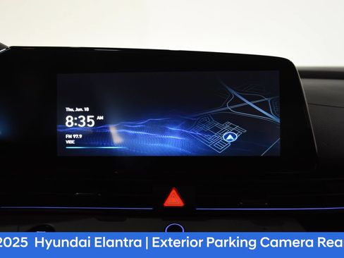 Used 2025 Hyundai Elantra Limited FWD image 18
