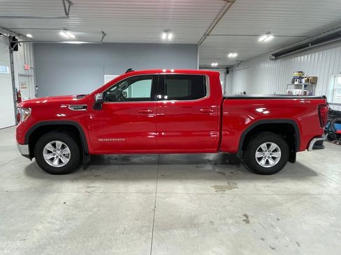 Used 2022 GMC Sierra 1500 SLE w/ Driver Alert Package II image 4
