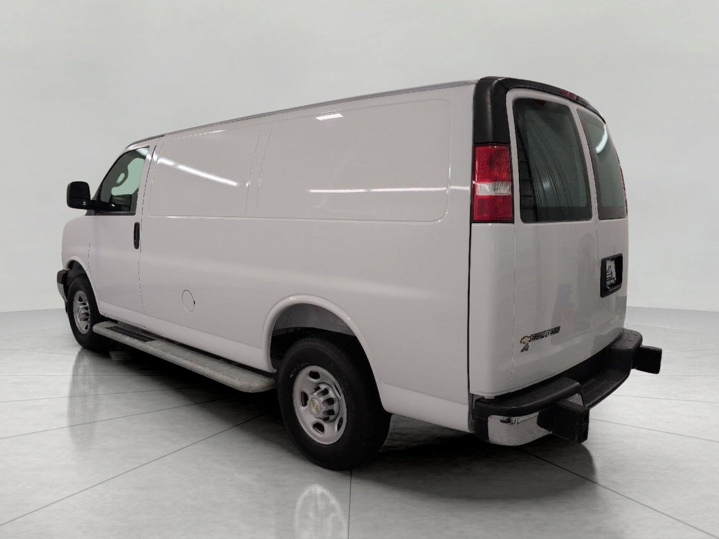 Used 2025 Chevrolet Express 2500 w/ Driver Convenience Package RWD image 22