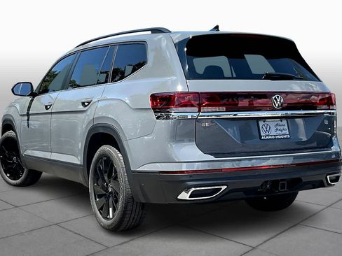 New 2026 Volkswagen Atlas SE image 12