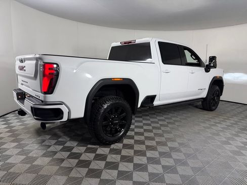 Used 2026 GMC Sierra 2500 AT4 AWD/4WD image 5