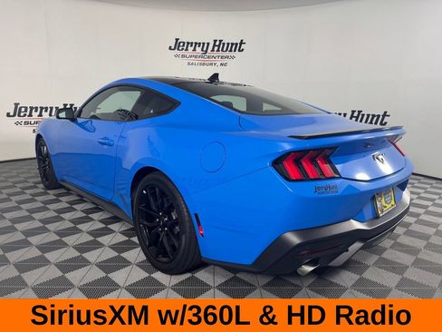 Used 2025 Ford Mustang Coupe RWD image 10