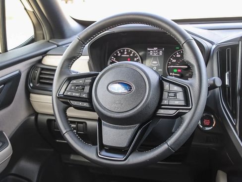Used 2025 Subaru Forester Premium AWD/4WD image 14