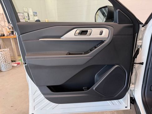 New 2026 Ford Explorer Active w/ Active Comfort Package AWD/4WD image 17